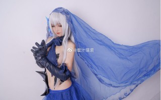 coser@蜜汁猫裘在《约会大作战》化身性感迷人的鸢一折纸