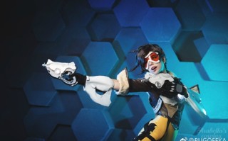 coser@PUGOFFKA在《守望先锋》化身迷人的“猎空者”Tracer